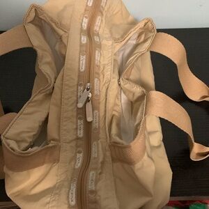 LeSportSac Lined Sport/Weekend/Gym/Travel Bag